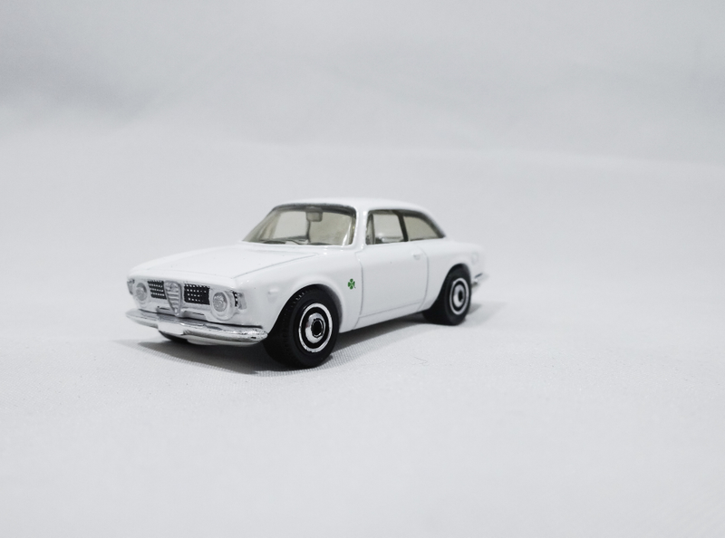 Illustration for article titled Happy New Year Photodump! (STH,Custom, & non-diecast content)